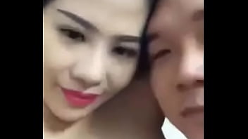 Phim set gái xinh VN rủ bạn trai về nhà địt nhau